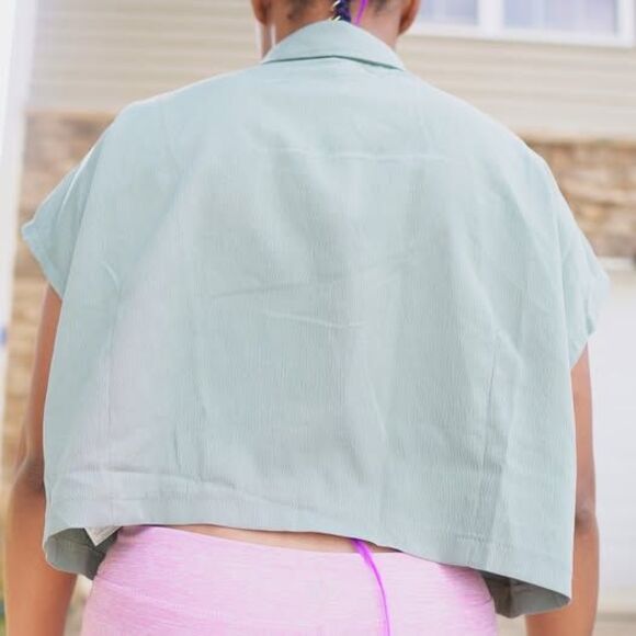SHEIN Curve 2XL Sage Green Sleeveless Utility Crop Button Down Top Pockets - Picture 2 of 7